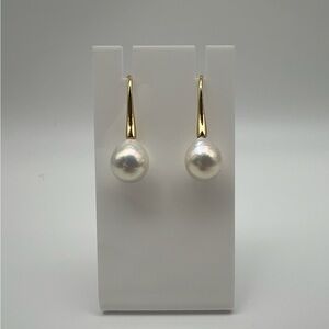 Elegant Gold and White Pearl Earrings